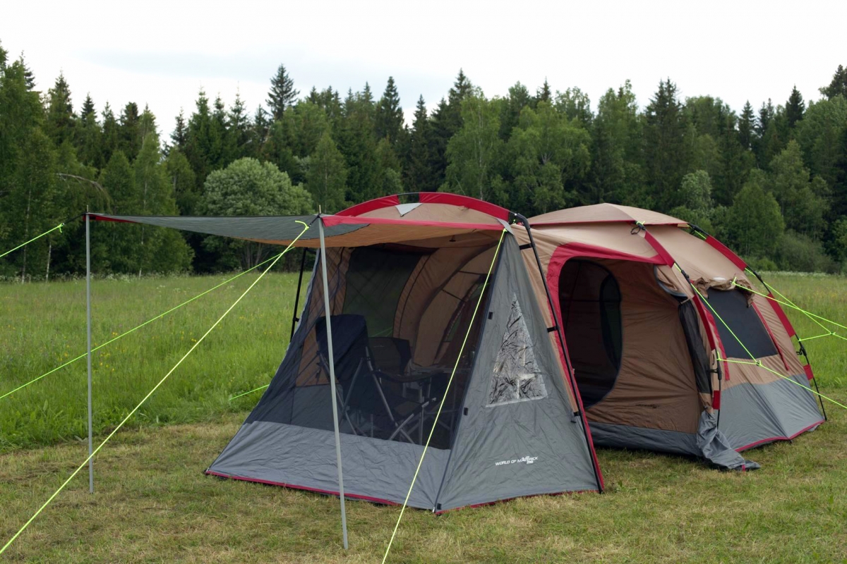 Туристические палатки спб. Палатка Маверик ультра. Палатка Maverick 4 местная. Палатка Maverick Ultra Premium. Маверик шатер с палаткой.