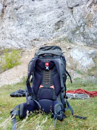 Рюкзак "Bison 75+10" (titan grey) Tatonka