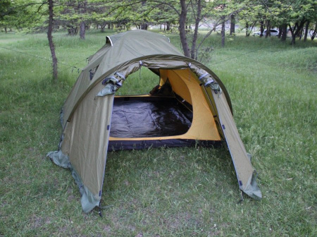 Палатка экспедиционная Mountain 3 (V2) зеленый Tramp (Трамп)