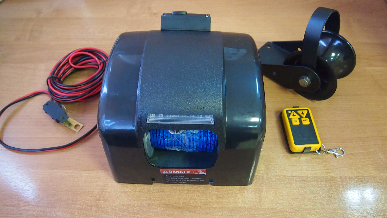 Якорная лебедка SEA-PRO (Сеа-Про) Т 2,5S 25